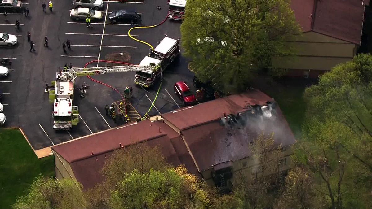 Fire breaks out inside apartment complex in North Fayette