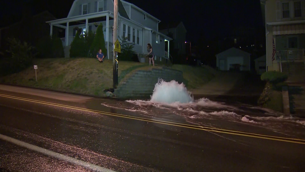 Large water main break leads to road restrictions in Pittsburgh