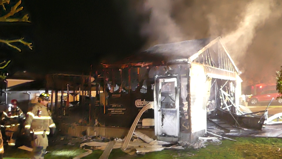 Garage destroyed, vehicles damaged in Ellwood City fire