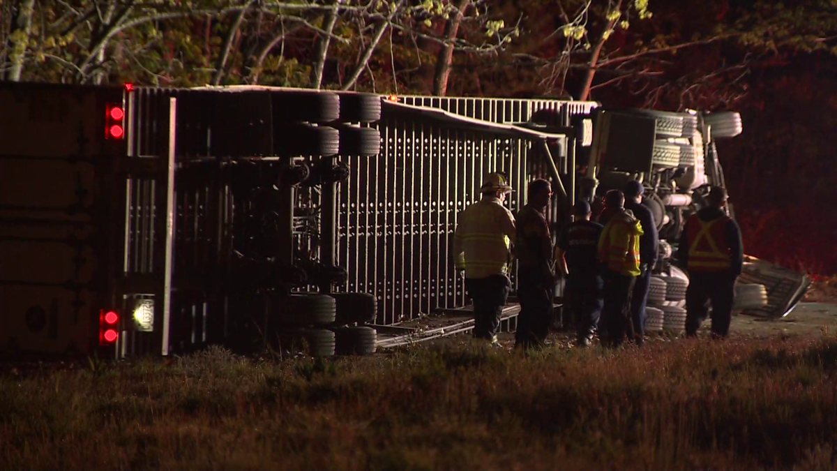 Driver Dies In Tractor Trailer Rollover In Amesbury 4273