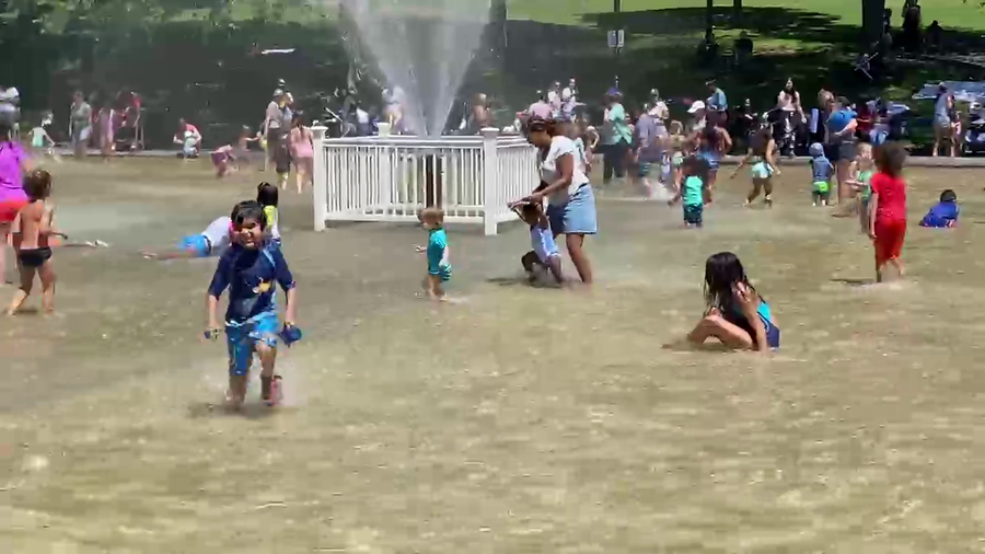 Boston Common Frog Pond spray pool reopens