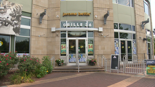 JEROME BETTIS' GRILLE 36 - CLOSED - 368 Photos & 688 Reviews - 393 N Shore  Dr, Pittsburgh, Pennsylvania, United States - American (Traditional) -  Restaurant Reviews - Yelp