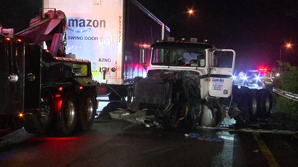 Amazon Tractor Trailer Jackknifes On Route 24 In Randolph 2951