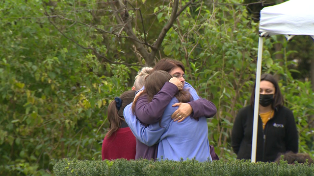Outside Tree of Life in Squirrel Hill, respectful remembrance - Vimarsana News