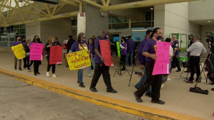 Wheelchair attendants strike at Orlando International airport