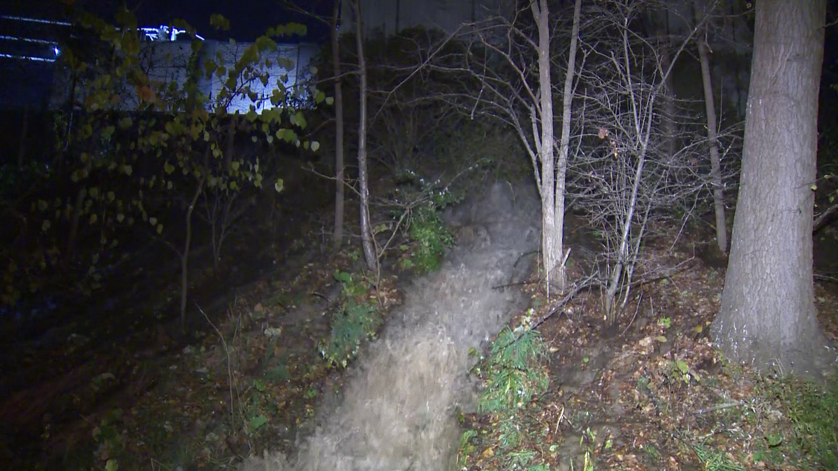 Water main break on busy road in Pittsburgh