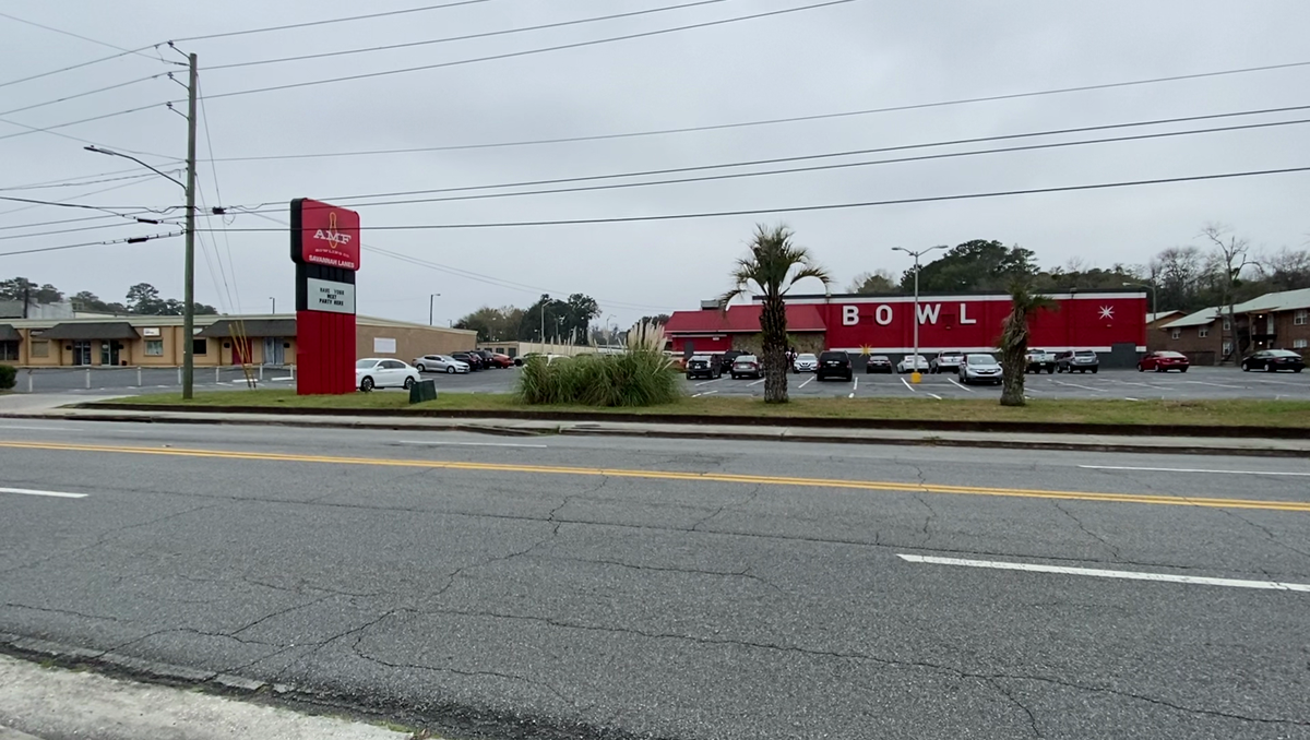 Police Shooting outside Savannah bowling alley leaves one woman hurt