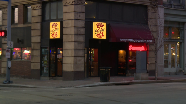 Sammy's Famous Corned Beef in downtown Pittsburgh closing after 35 years - Vimarsana News