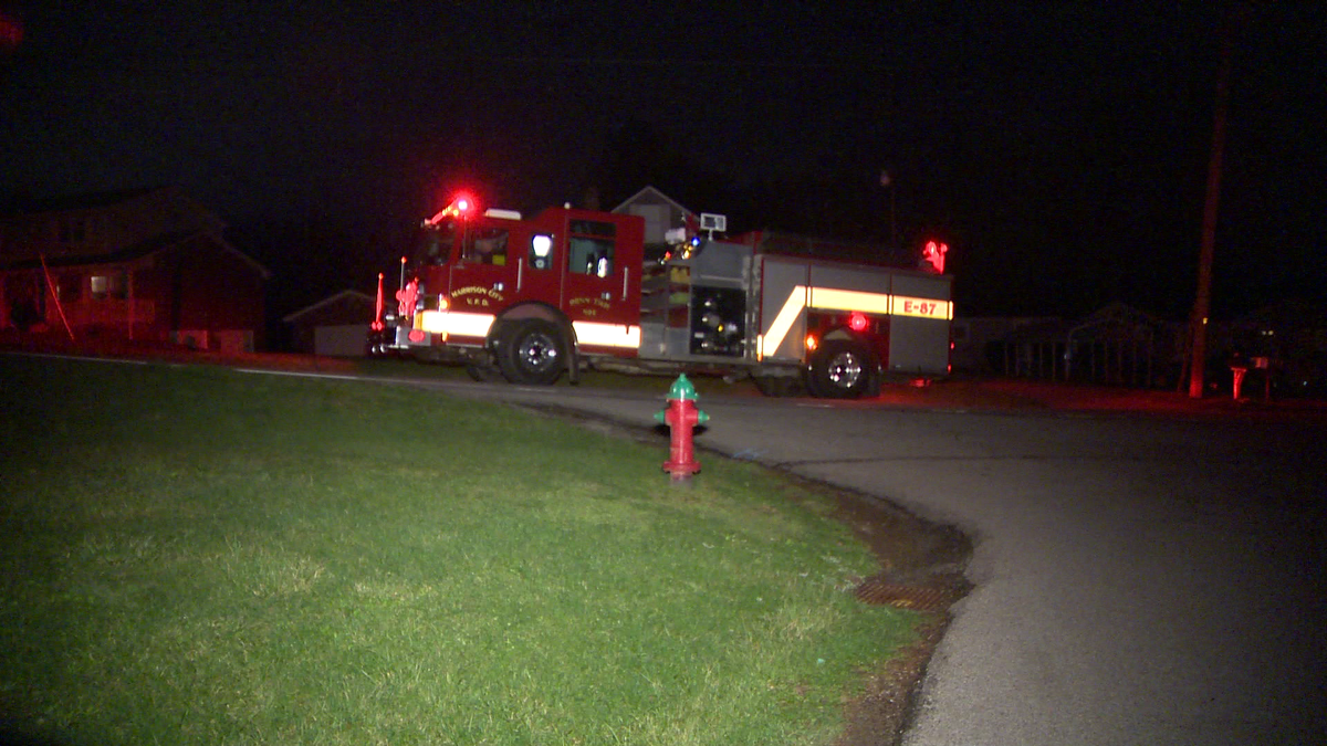 One person in the hospital after vehicle hits tree in Westmoreland County