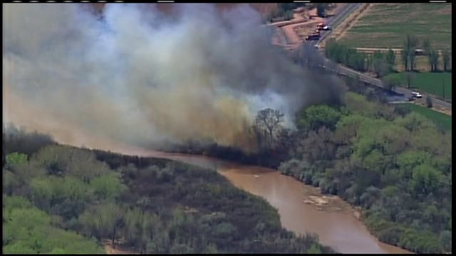 Bosque fire near Jarales burns 30-50 acres, voluntary evacuations in place - Vimarsana News
