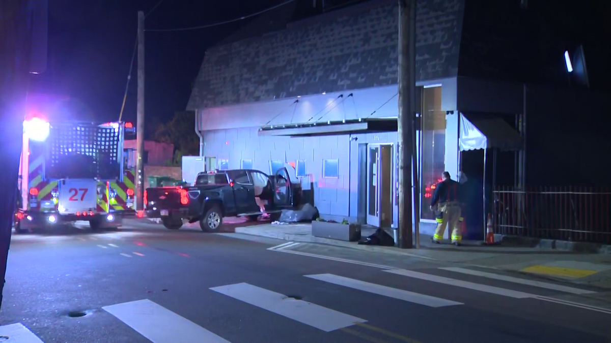 Stolen truck crashes into Altius restaurant in Pittsburgh
