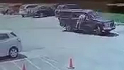 Asheboro man jumps through window of SUV during attempted robbery - Vimarsana News