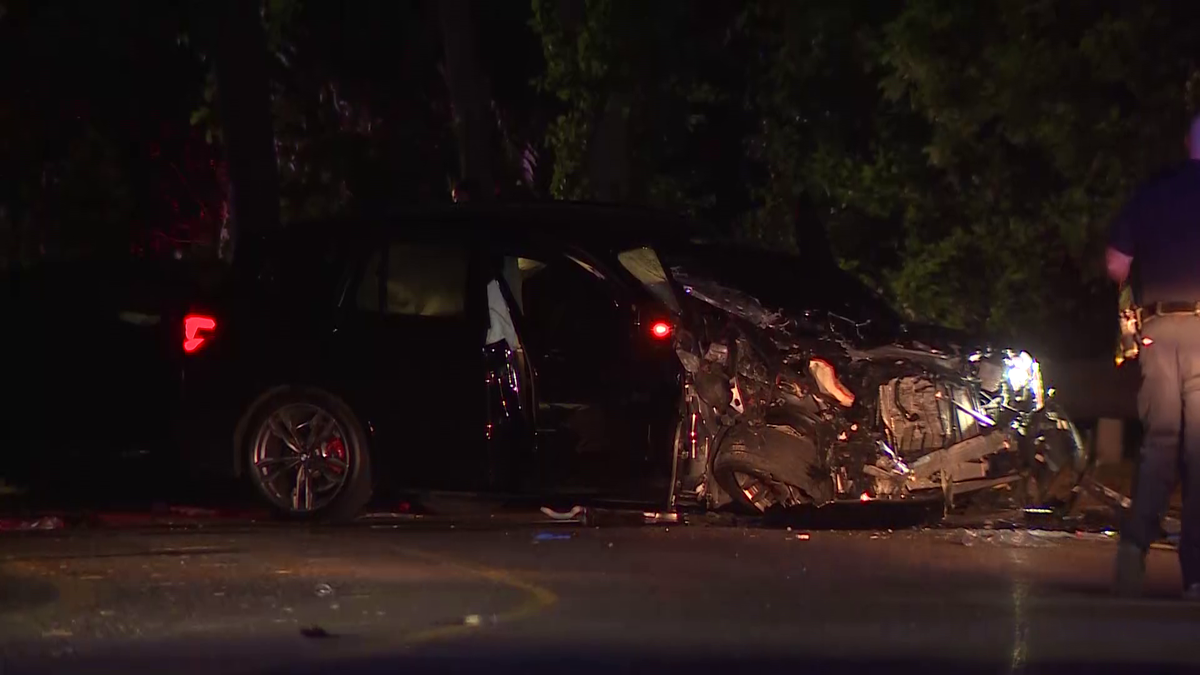 2 vehicles involved in serious crash in Lowell, Massachusetts