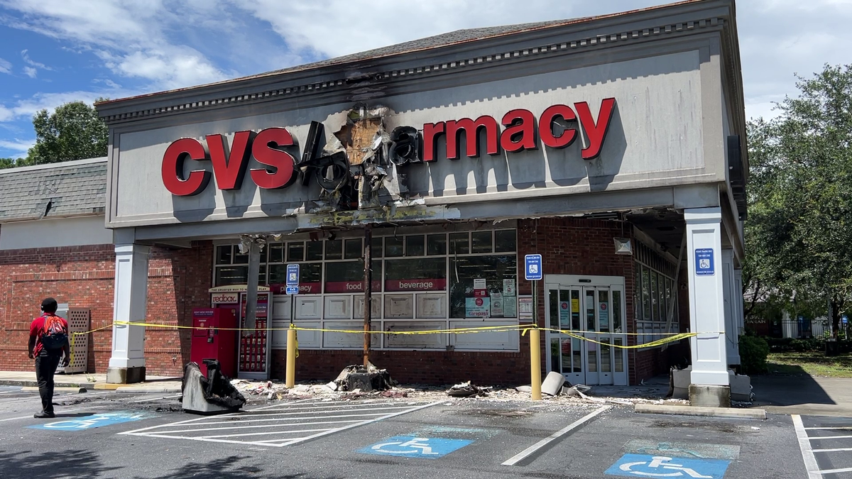 Fire causes significant damage to Savannah CVS