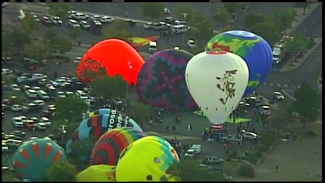 Original 13 Balloon Fiesta pilots honored in commemorative balloon launch - Vimarsana News