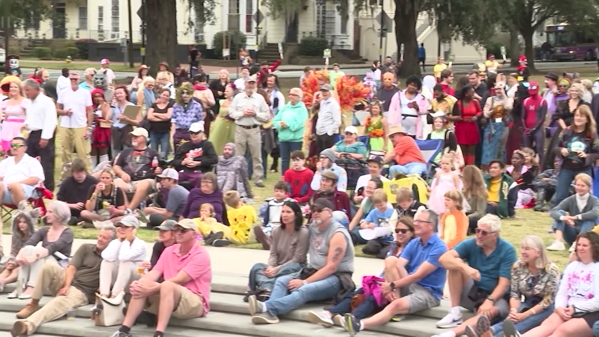 First ever Forsyth Park Costume Crawl draws big crowd