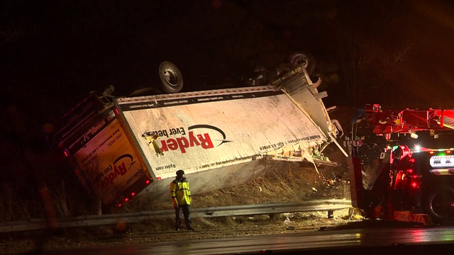 Box truck rolls over guardrail on Interstate 93 in Andover, Massachusetts - Vimarsana News