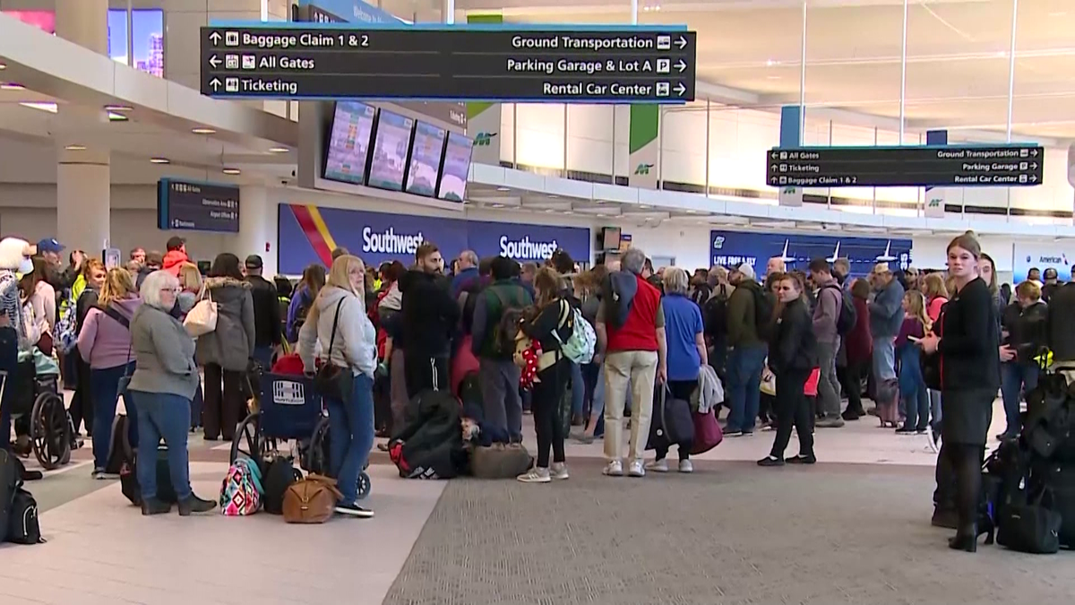 Passengers react to bomb threat at Manchester, NH airport