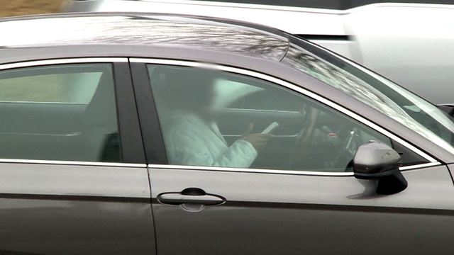 5 Investigates: Enforcement of hands-free driving in Mass. varies - Vimarsana News