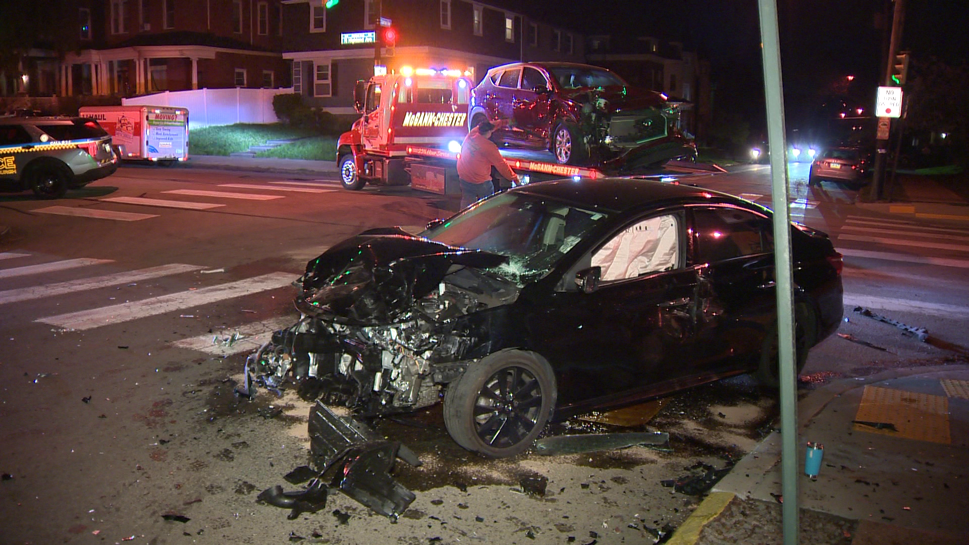 2-vehicle Crash In Pittsburgh Sends 1 Person To The Hospital