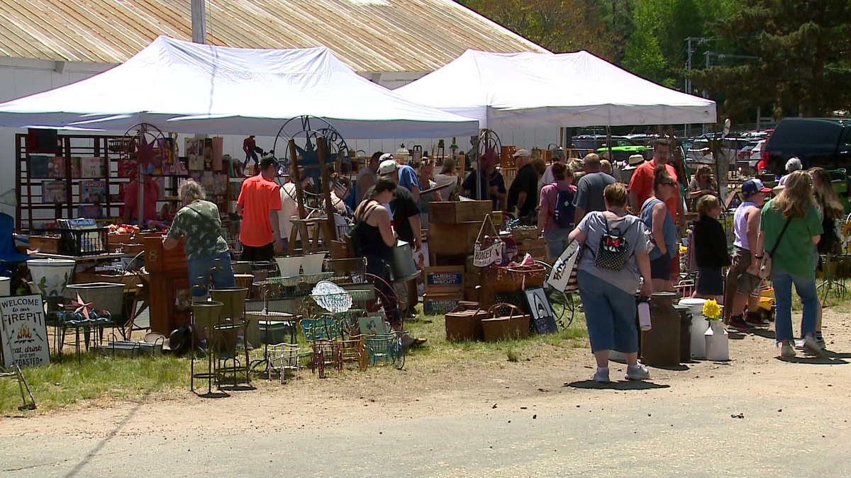 Brimfield Antique Shows In New Hampshire For Memorial Day Weekend