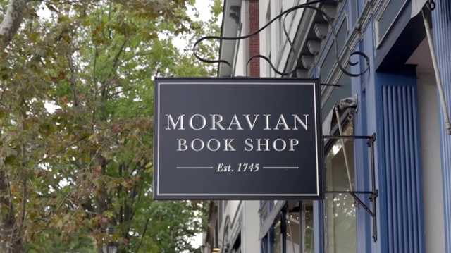 Inside the nation's oldest operating book store in Bethlehem, Pa. - Vimarsana News