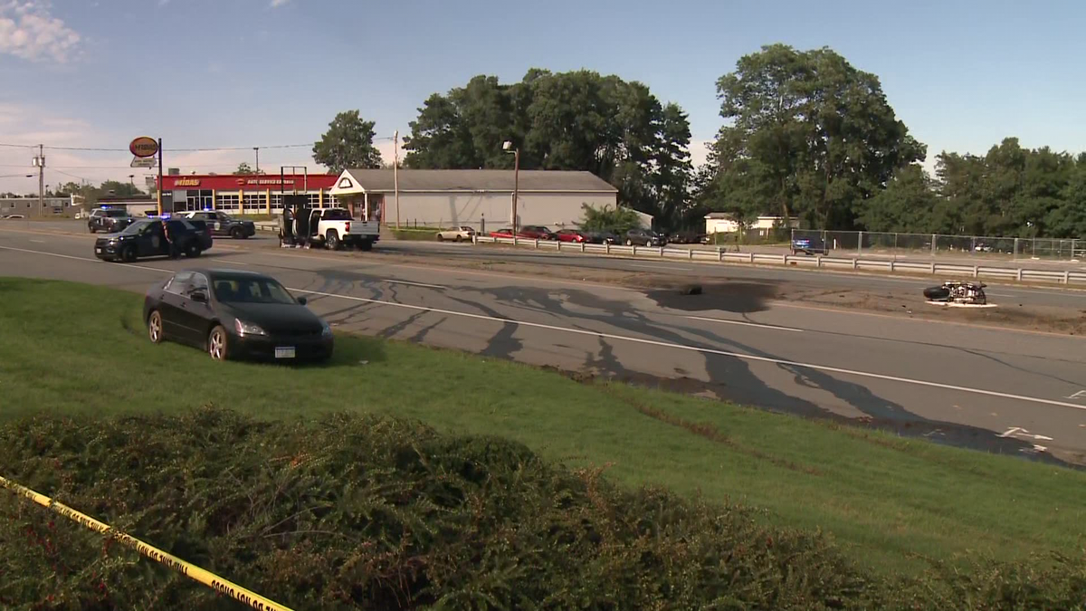 Police 2 dead 1 arrested after crash in Nashua NH