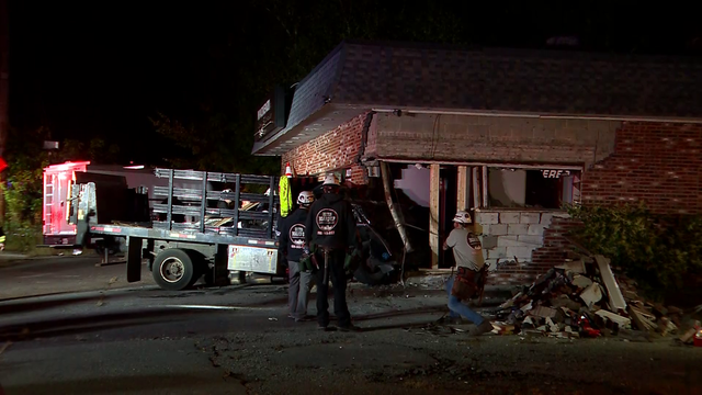 Construction truck crashes into Billerica building before car collides with police cruiser - Vimarsana News