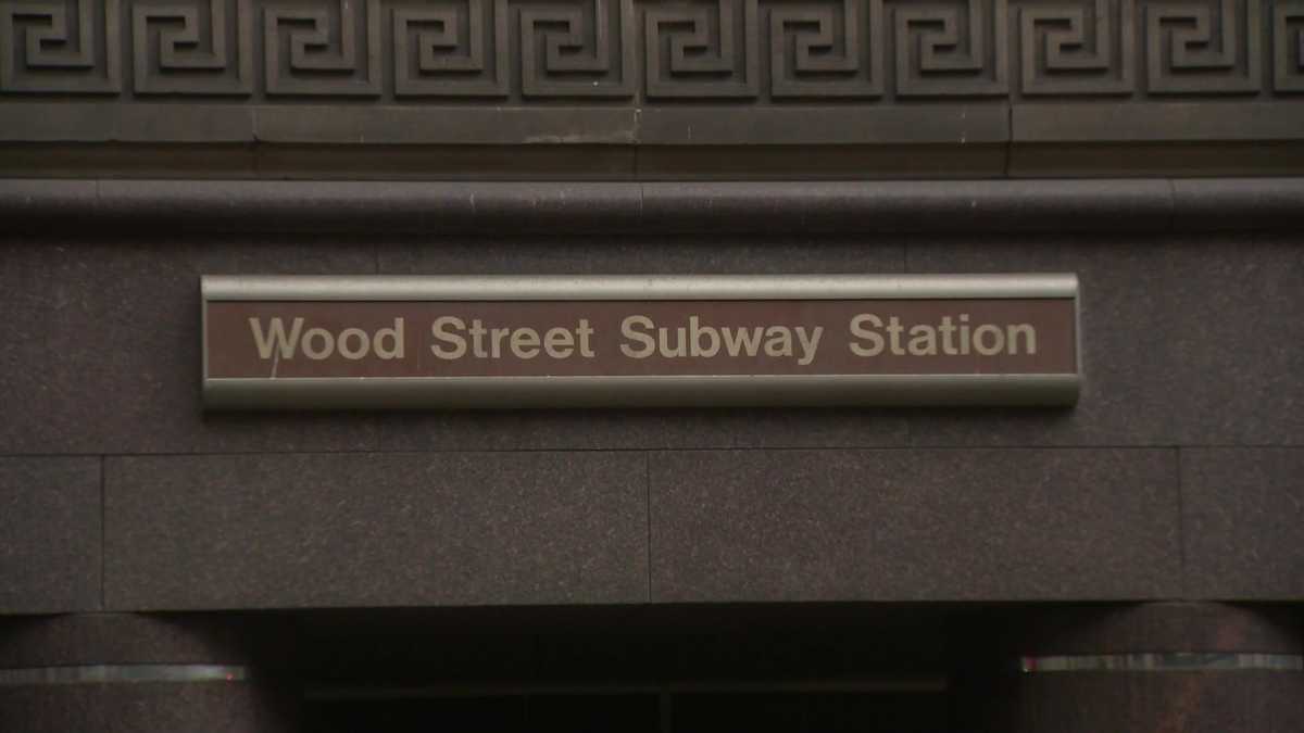 伦敦地铁：伍德街站将关闭两周