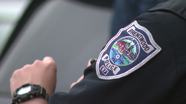 NH police officer finishes DoorDash delivery after driver stopped - Vimarsana News