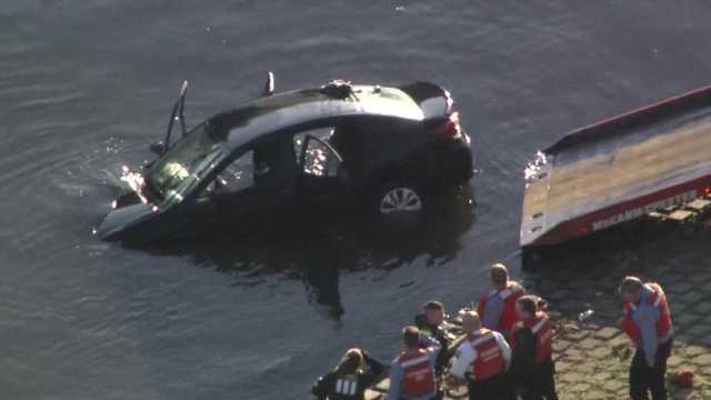 Car pulled out of Ohio River - Vimarsana News