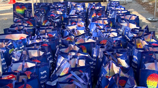 Volunteers at The Home for Little wanderers assemble Thanksgiving meal kits to help those in need - Vimarsana News