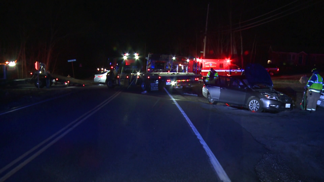 Police: 3 injured, taken to hospital after crash in Bedford, NH - Vimarsana News