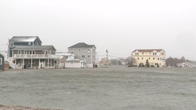 High tide causes flooding in Hampton Beach, NH during storm - Vimarsana News