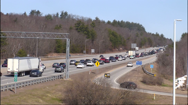 Heavy traffic on I-93 north in Hooksett ahead of eclipse - Vimarsana News