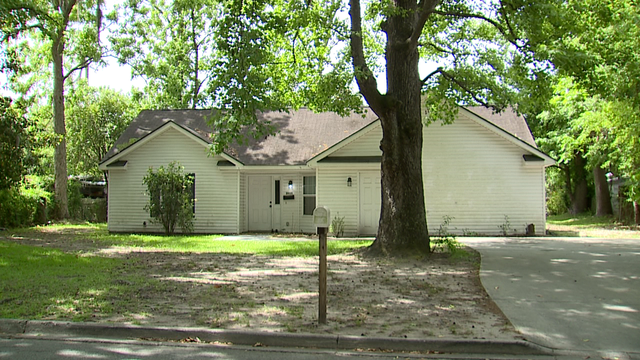 Savannah landlord demanded sex acts from tenants: court documents - Vimarsana News