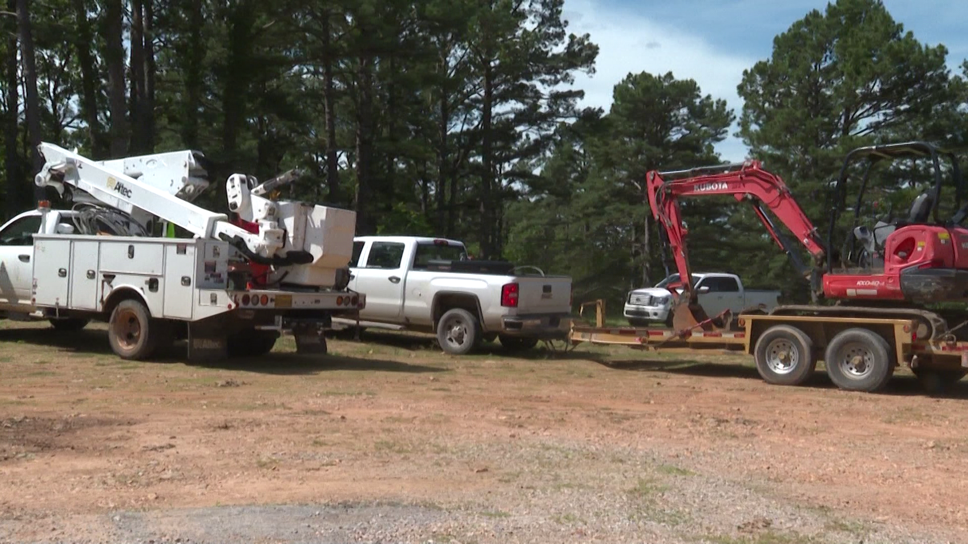 Lineman dies in Benton County, increasing number of storm-related deaths - Vimarsana News
