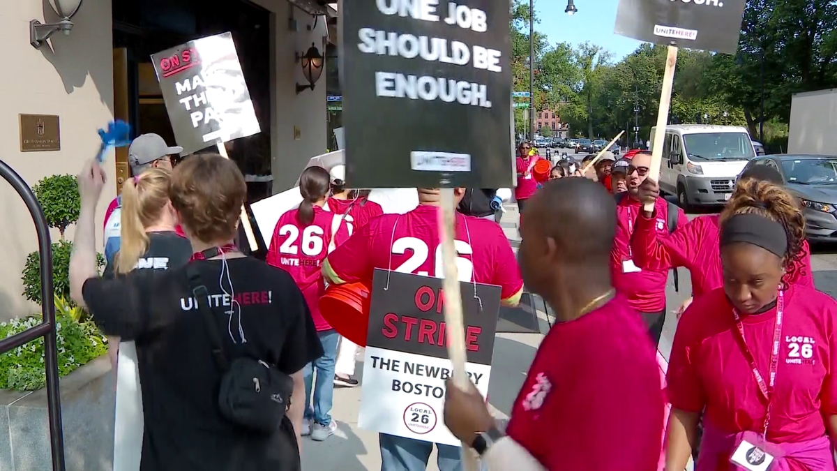 Boston Hotel Workers Continue Strike for Wages