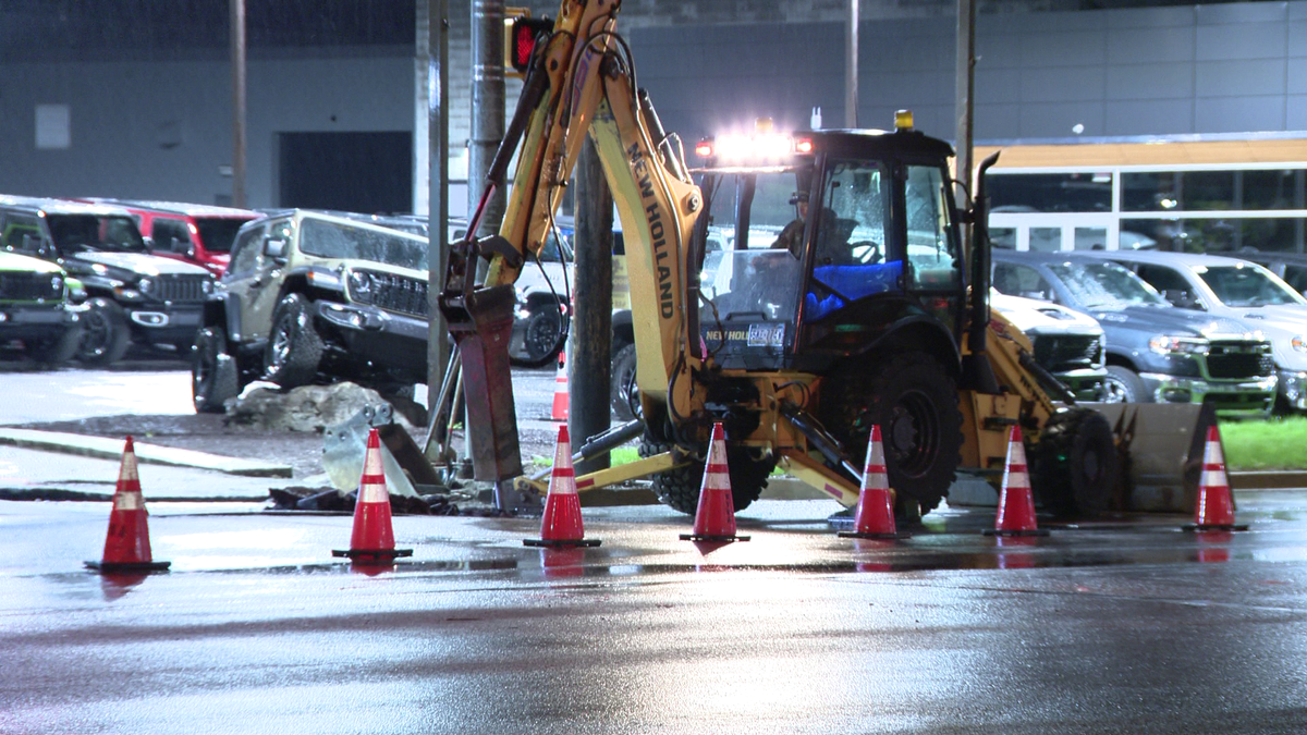 Crews respond to water main break on McKnight Road