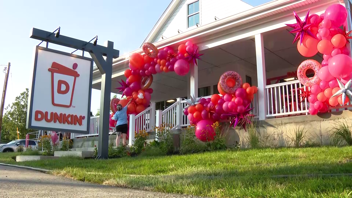 Welcome to Dunkin', Mass.: Town changes name to celebrate chain's return