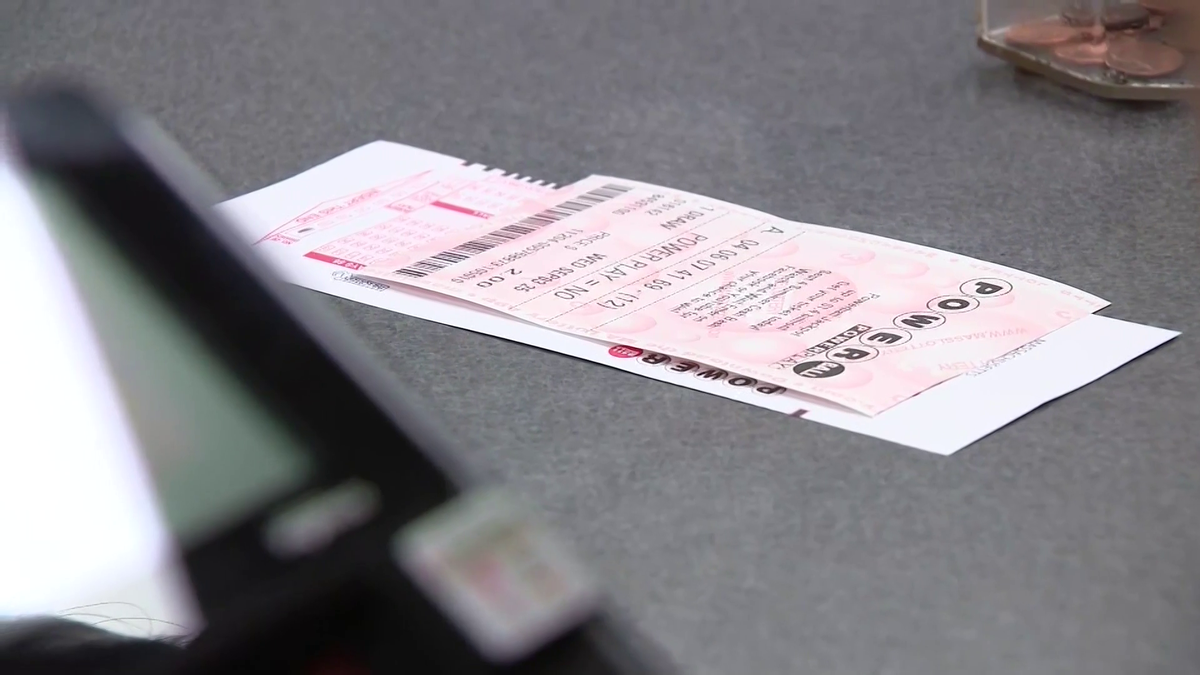 $1M Powerball ticket sold in Massachusetts; 2 tickets out of state split jackpot