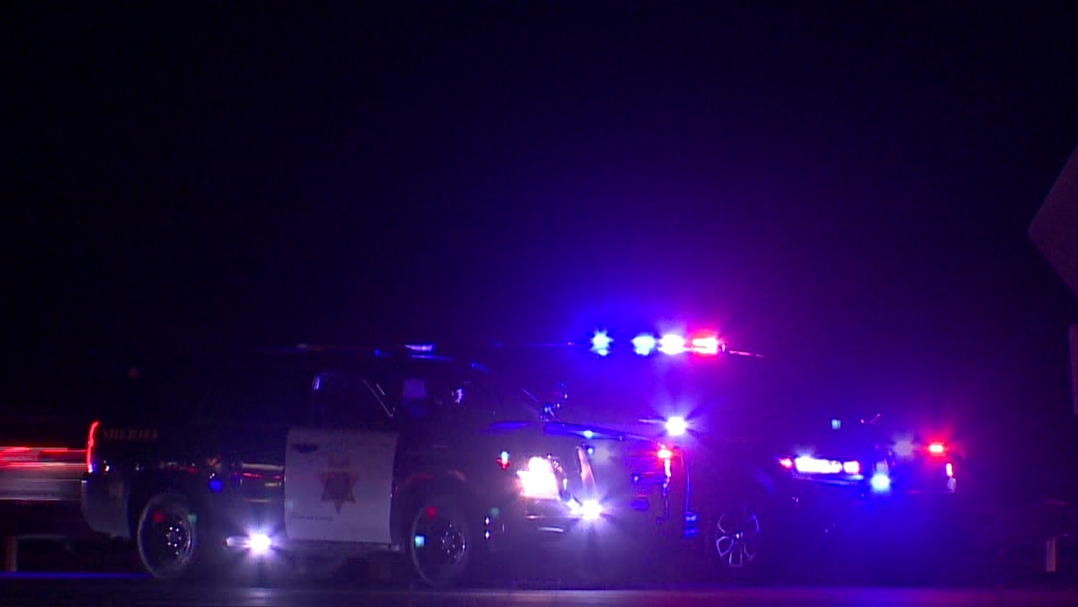 ABQ西側の州間高速道路40号線で銃撃、警察により1人負傷