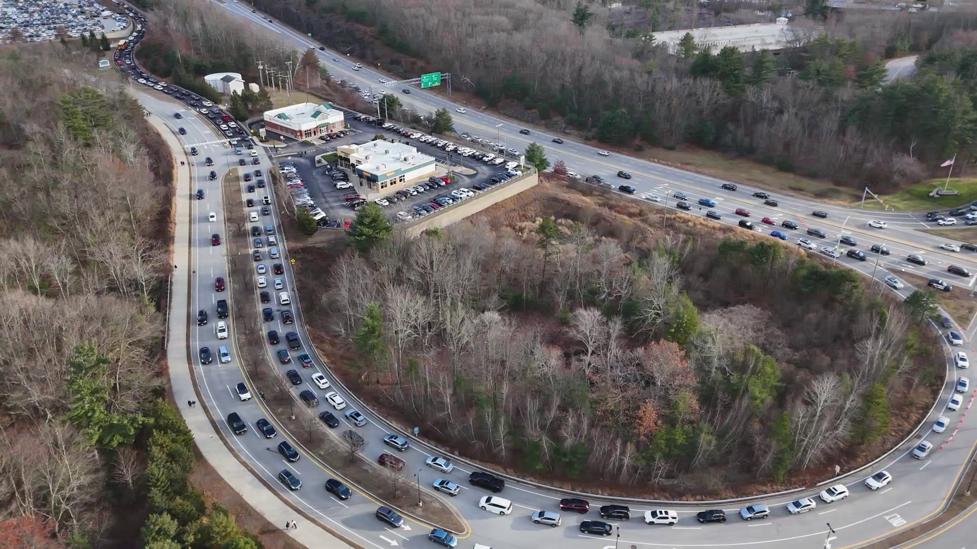 Video shows heavy traffic around Merrimack Premium Outlets on Black Friday