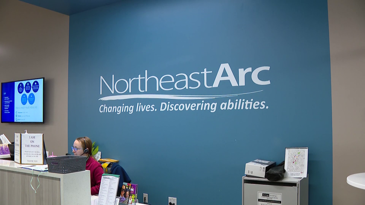 Ex-NFL coach gifts millions to Mass. nonprofit to fund sports and rec