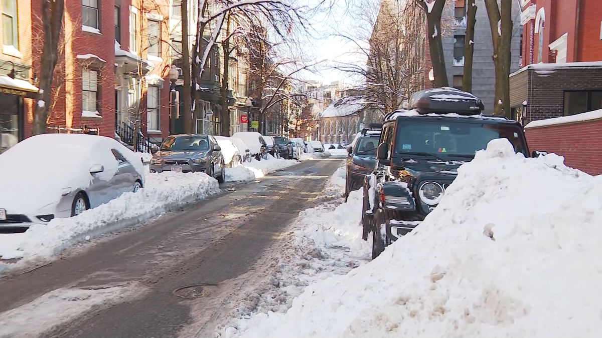 Students returning to class as Boston works to clear snow from blizzard