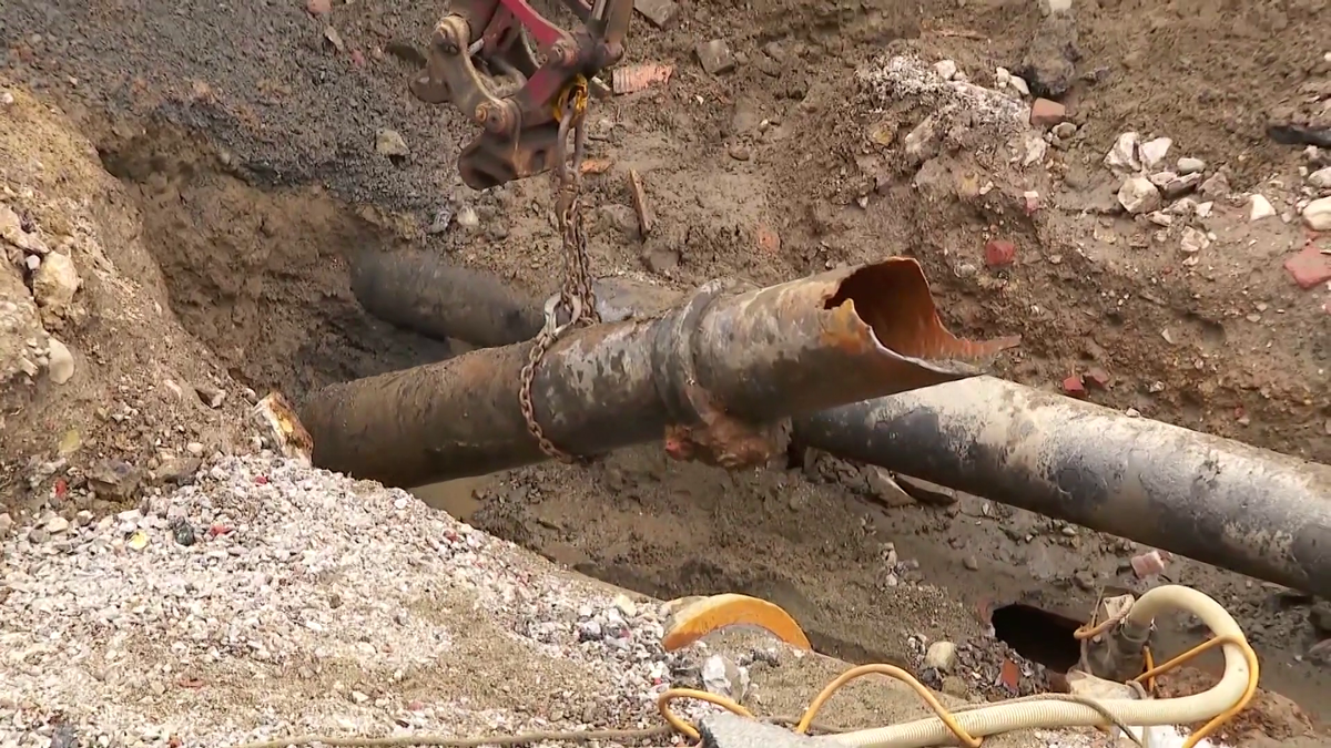 Evening rush hour 'looking good': Officials give update as crews work to repair ruptured Boston water main