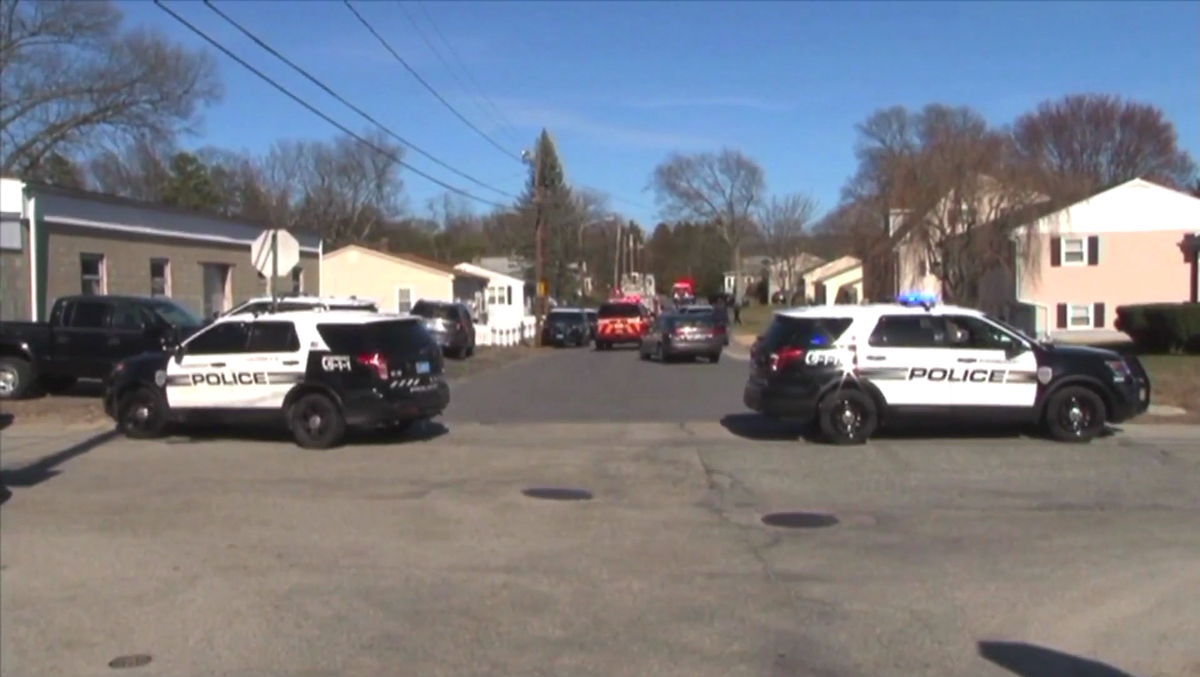 3-year-old drowns in water on top of neighbor's pool cover