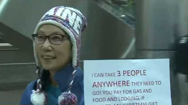 Woman offers to drive stranded passengers from airport to their destination - Vimarsana News