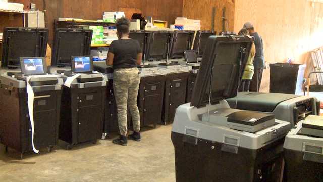 Mississippi election workers prepared for voters to cast ballots - Vimarsana News