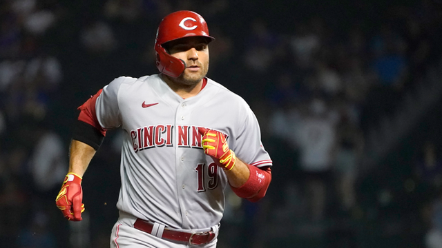 Baseball star Joey Votto performs 'Griddy dance' with young fan